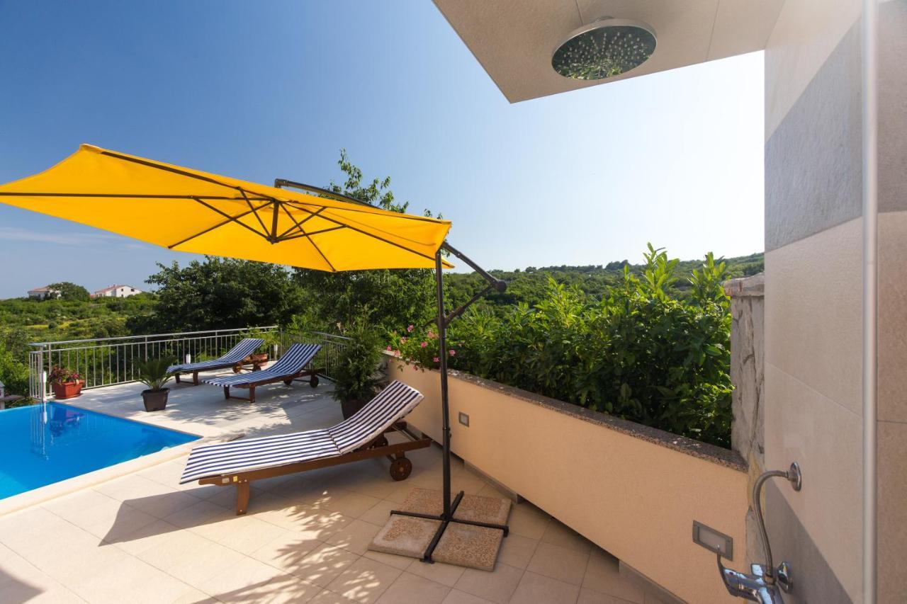 Apartments With Pool Ivana Krk Krk Town Exterior foto