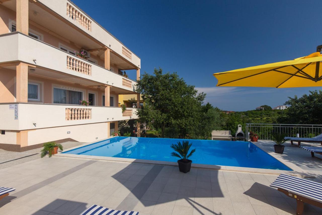 Apartments With Pool Ivana Krk Krk Town Exterior foto