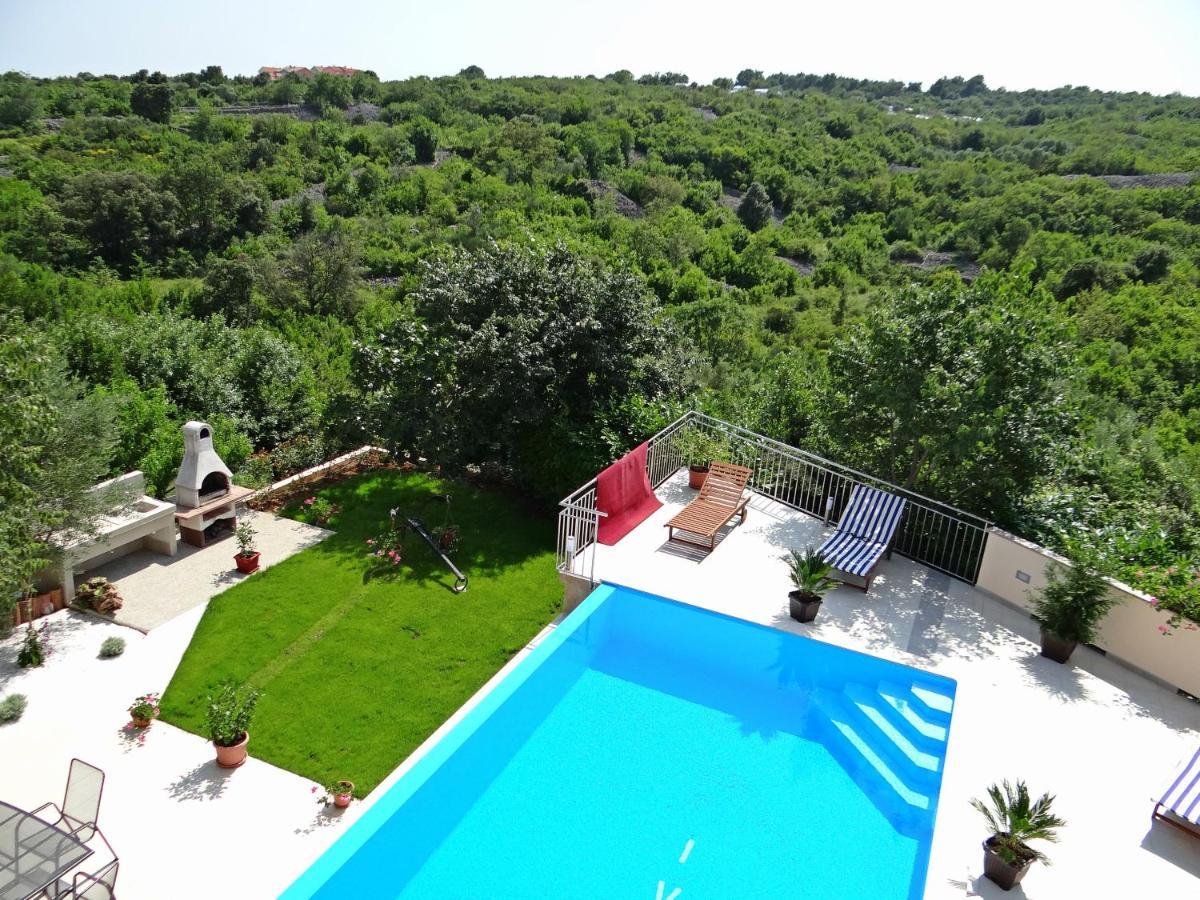 Apartments With Pool Ivana Krk Krk Town Exterior foto