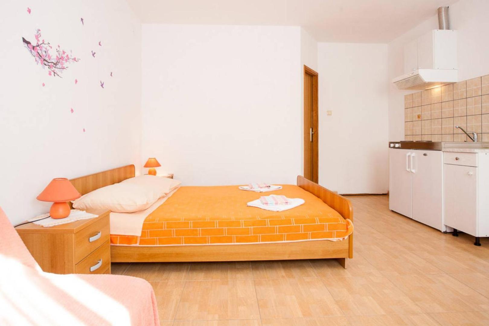 Apartments With Pool Ivana Krk Krk Town Exterior foto